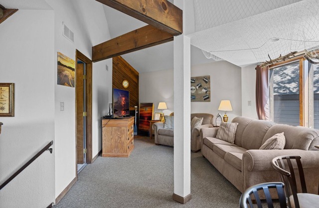 Holiday Shores 30 - Beautiful Villa with Resort Amenities!