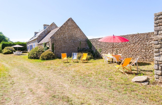 Holidays between sea and countryside for 8
