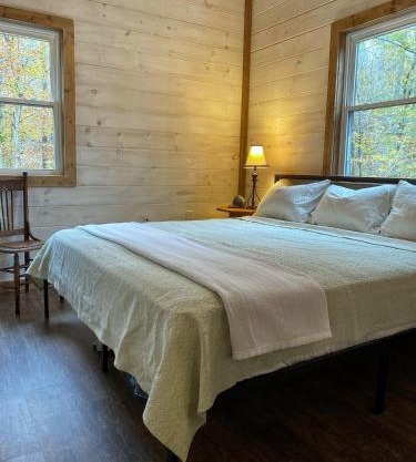 Hollow Branch Hideaway