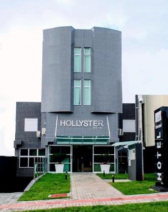 Hollyster Hotel