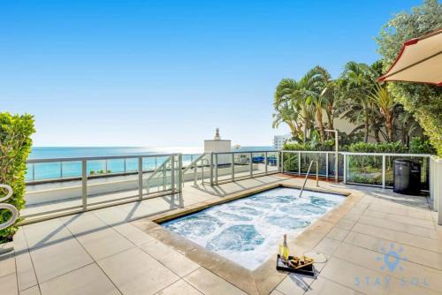 Hollywood Bliss Studio Rooftop Pool