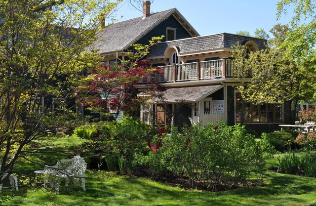Holman's Heritage Suites