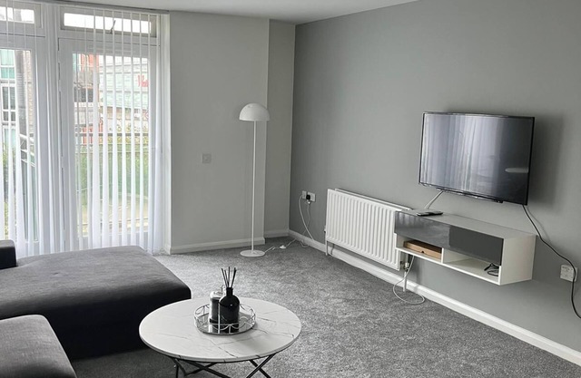 Home away from home. nStylish and modern apartment with proximity to airport.nnn