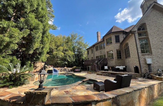 Home in Atlanta -Heated Pool,Elevator,Movie theater,Gym -15 min from Downtown