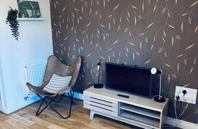 Home in Birmingham City Centre - Free Parking!