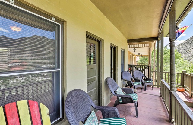 Home w/Gas Grill - Walk to Bisbee Brewing Co