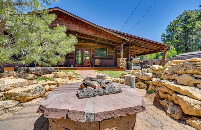 Home w/Jacuzzi: 10 Mi to NAU & Flagstaff!