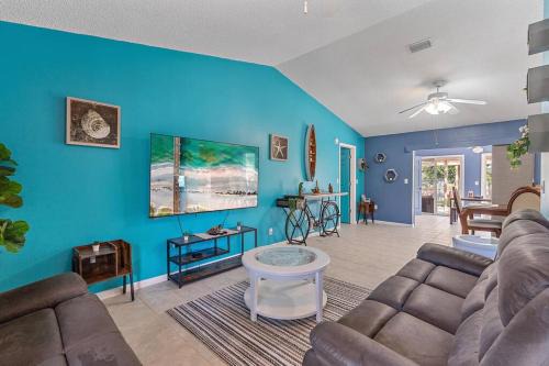 Home with pool and canal access to ocean