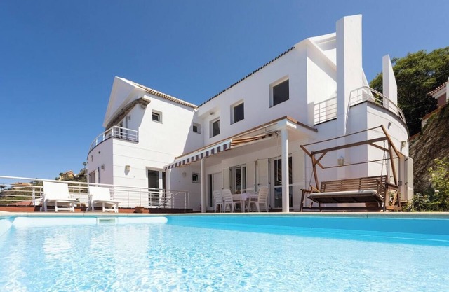 Home2Book Stunning Villa Raquel, Pool & View