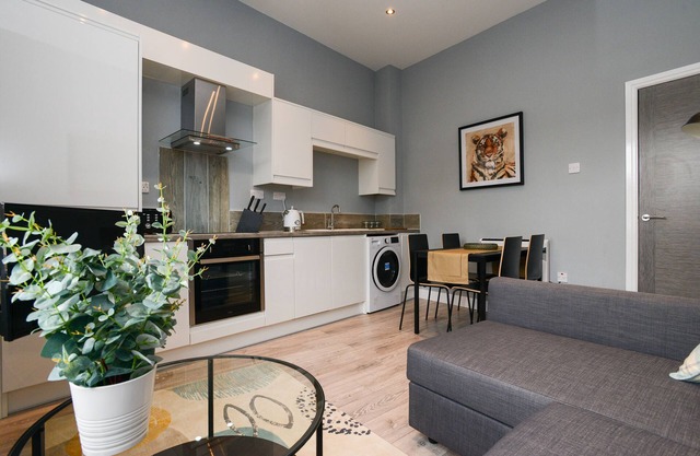 Homely, Available Ground floor 1 bedroom Apartment