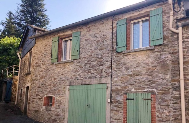 Homerez - Amazing house for 6 ppl. with terrace at Le Masnau-Massuguiès