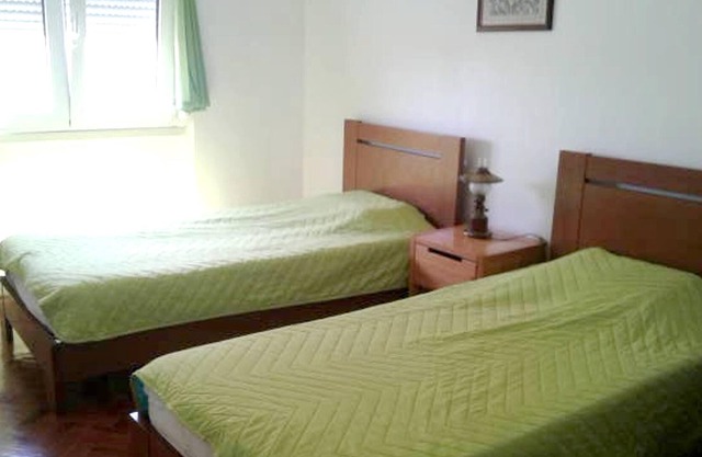 Homerez - Appartement 5 km away from the beach for 5 ppl. with garden at Feijó