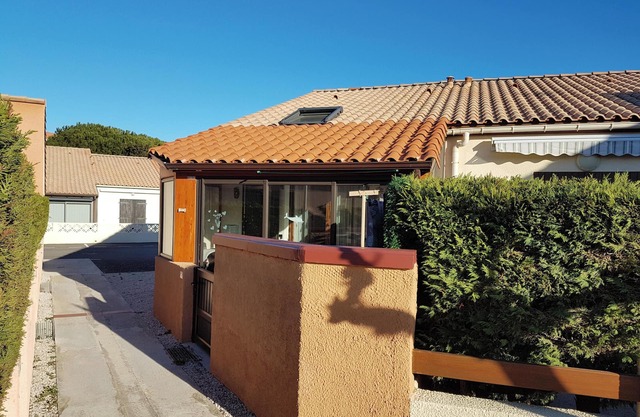 Homerez - Charming House in Leucate with Garden and Terrace