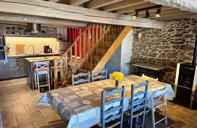 Homerez - Comfortable chalet in Ascou with mountain view
