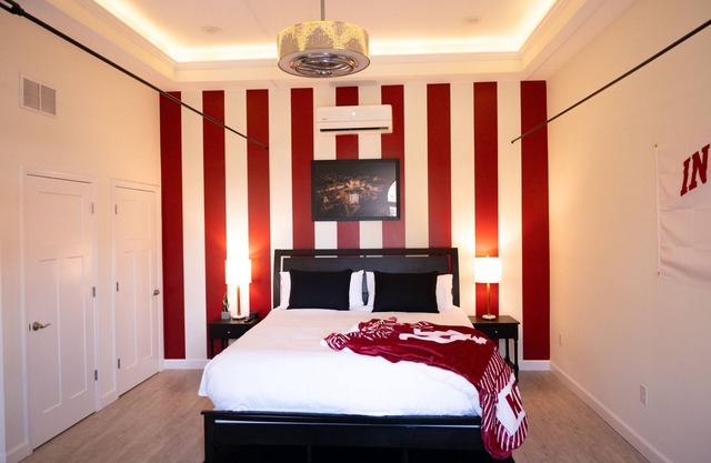 Hoosier Suite Downtown Bloomington On The Square