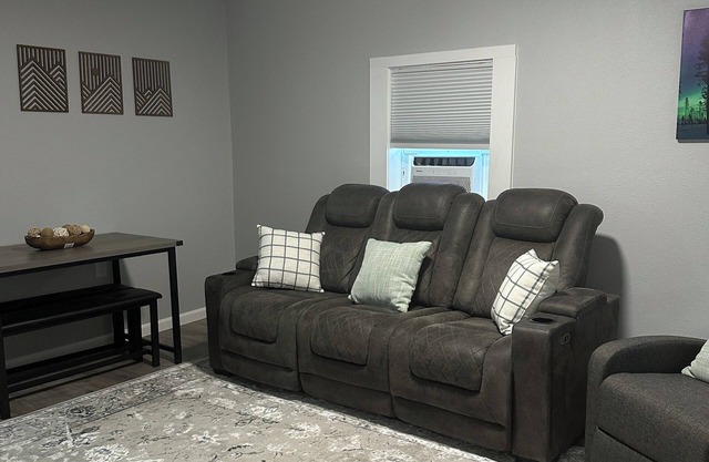 Hospital Heights Hideaway