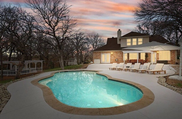 ★Host Events! Heated pool, Sauna, Games & Pizza oven->33 min Forth Worth★
