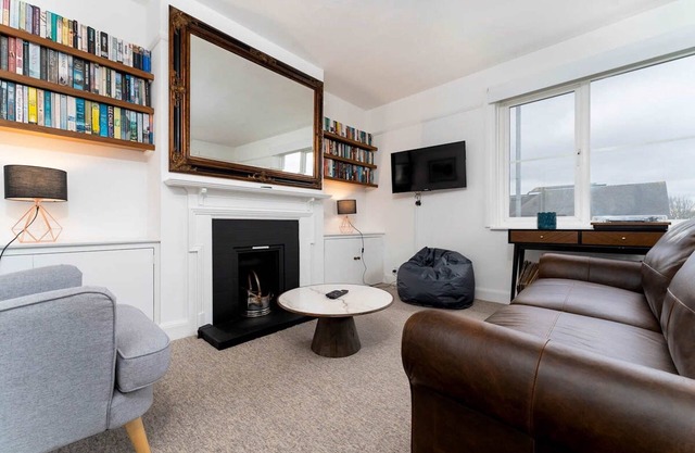 Host & Stay | Preston Park Apartment