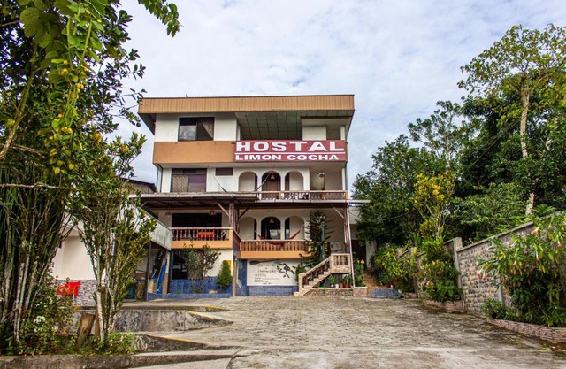 Hostal Limoncocha
