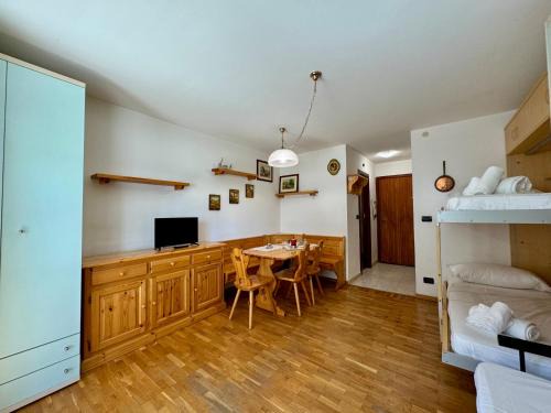 Hostdomus- Terrace Apartment