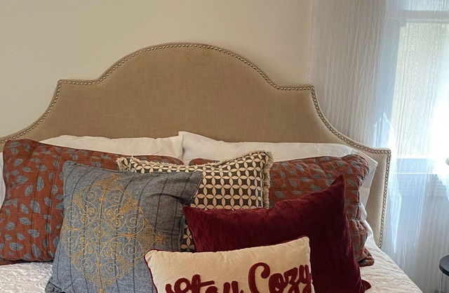 Hot Summer Savings! Alexandria-Mt Vernon-Ft Belvoir-Old Town-DC Getaway