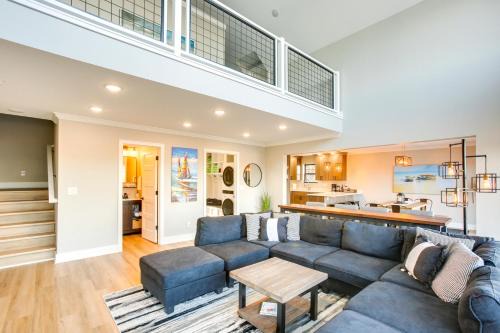 Hot Tub and Fire Pit Suttons Bay Home Near Slopes