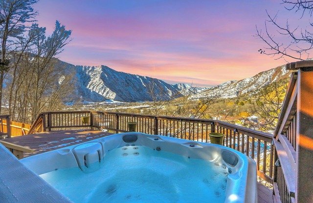 Hot Tub, Game Room w/Mountain Views Near Town