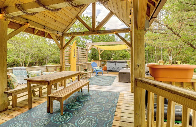 Hot Tub Haven: Creekside Cabin in Frisco!