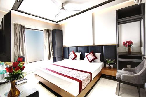 Hotel Applewood Palace - Near Delhi International Airport With - free Airport Drop