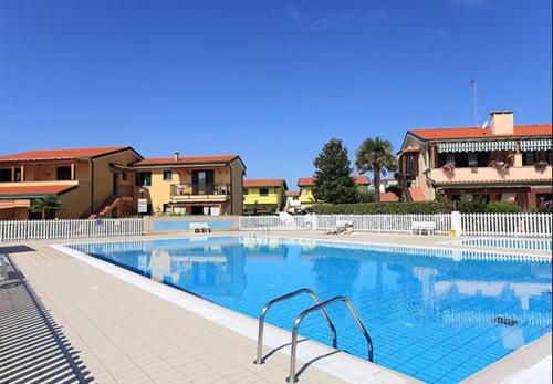HOTEL AQUA PARK RESORT VILLAGE EXCLUSIVE - The Family Rooms - Continental Breakfast - One day in our Water Park - One day Motorboat trip to explore the Caorle Lagoon - Parking inside