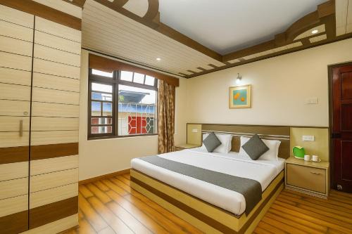 Hotel Berries Gangtok 300mtr from mg marg