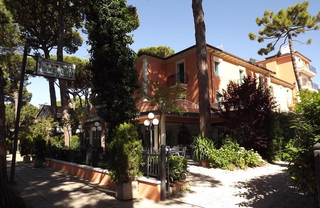Hotel Boccaccio-free parking-
