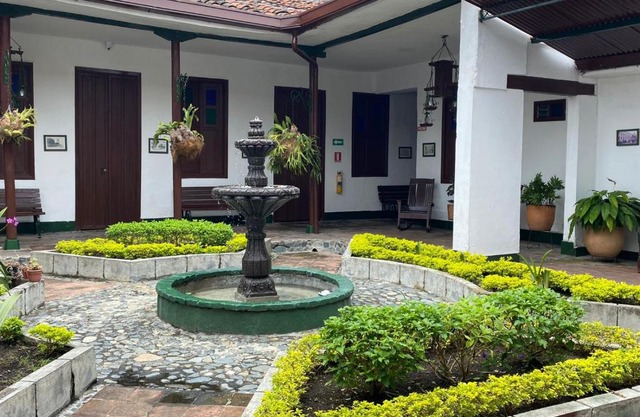 Hotel Casa Antigua Buga