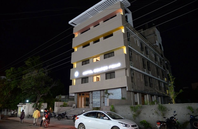 HOTEL CENTER POINT