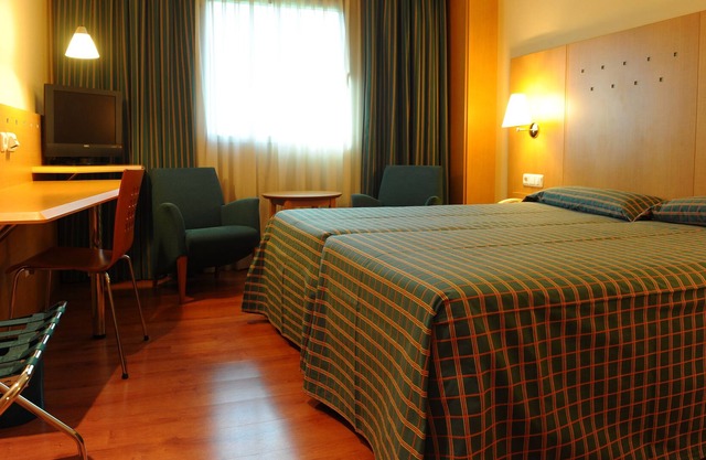 Hotel City Express Santander Parayas