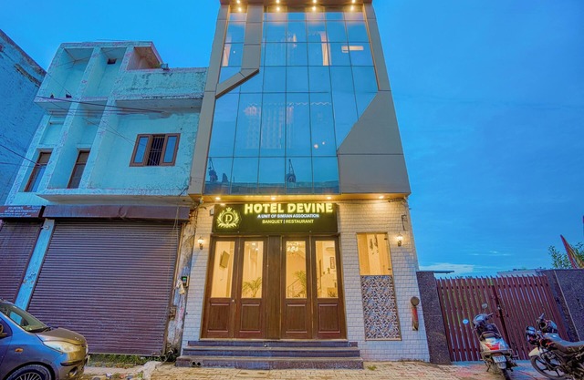 Hotel Devine