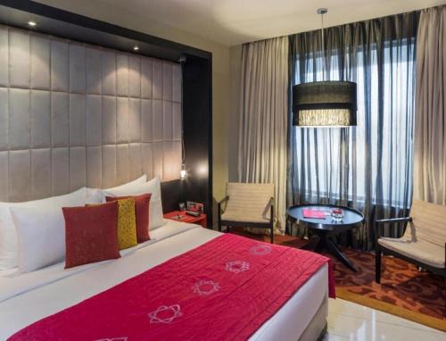 Hotel EBONY SUITES Near Delhi Airport
