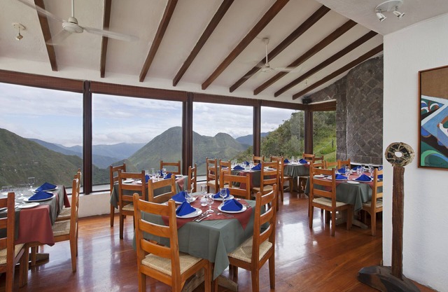 Hotel El Crater