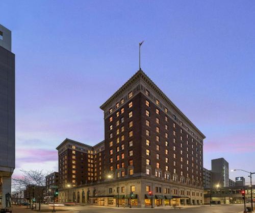 Hotel Fort Des Moines, Curio Collection By Hilton