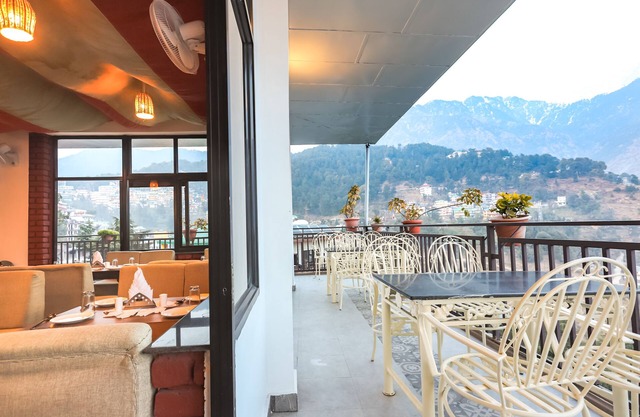 Hotel Holiday Hill