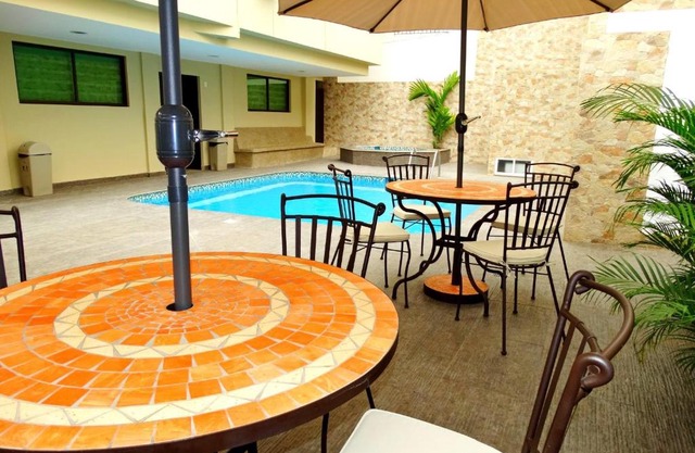 Hotel Marvento Suites