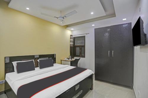 Hotel N R Prime Royalty Greater Kailash - Couple Friendly