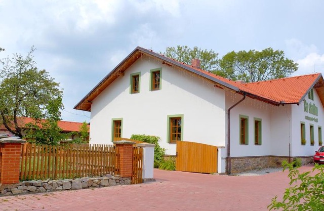 Hotel Na Statku Mirošov