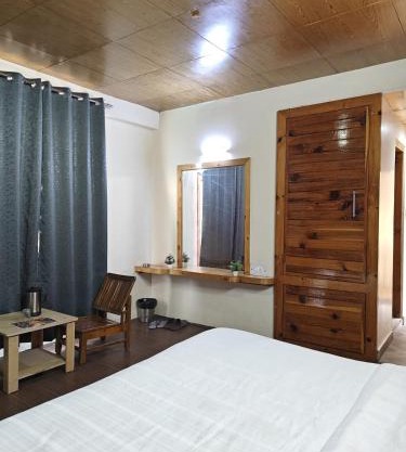 Hotel New Infraview - luxuries rooms with Cooled AC