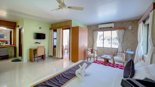 Hotel NYSA Plaza Oxide Near Delhi Airport