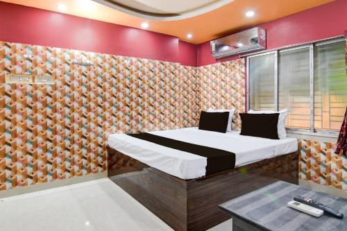 Hotel O Blue Star Hotel & Restaurant