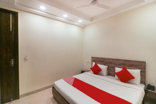Hotel O Comfort Residency Near Artemis Hospital