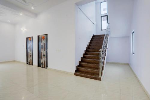 Hotel O Harsh Palace Guest House