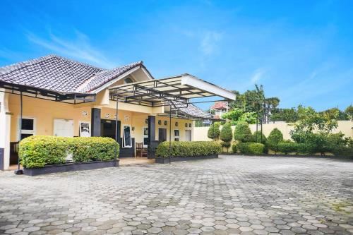 Hotel O Pekalongan Near Pasar Batik Setono Formerly Hotel Puspa Indah