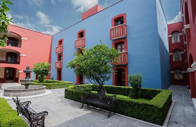 Hotel Real de Naturales